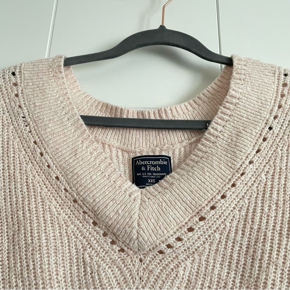 Abercrombie Light Pink V-neck Sweater - Picture 3 of 4